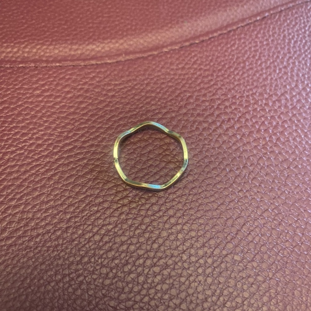 Pura Vida authentic silver swirl ring